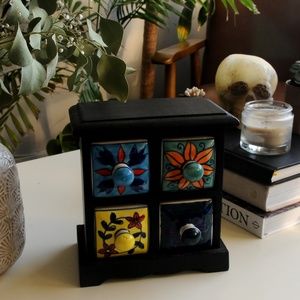 Mini Decorative Shelf Decor Black with Flowers